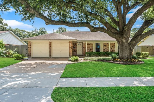 2111 Willow, Pearland, TX, 77581
