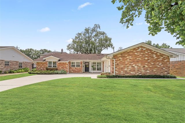 9018 Mullins, Houston, TX, 77096