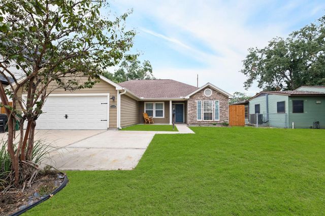  1504 W 43rd St, Houston, TX 77018