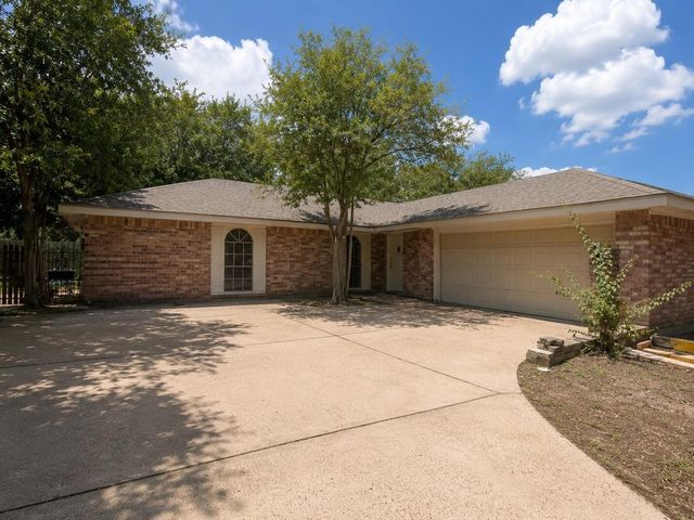  7607 Salge Dr, Houston, TX 77040