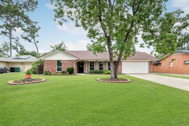  1111 Clovis Rd, Houston, TX 77008