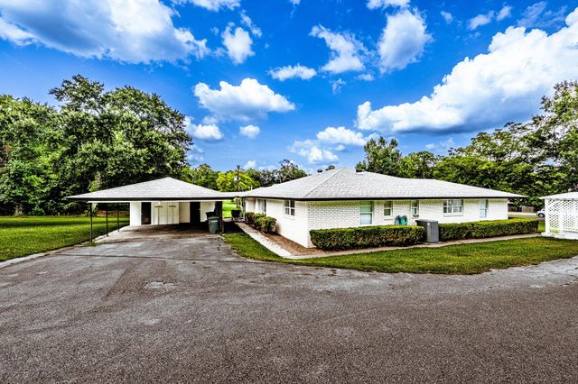  1797 SH 30 E, Huntsville, TX 77320