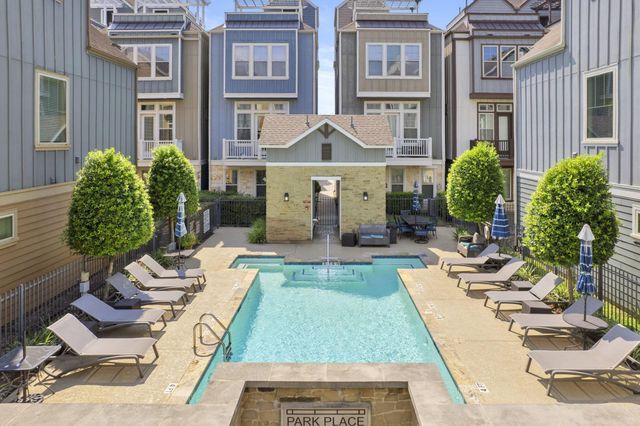 702 Shepherd, Houston, TX, 77007