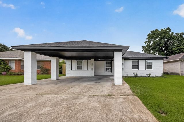 8755 Cowart, Houston, TX, 77029
