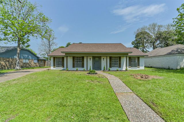 306 Red Bud, Baytown, TX, 77520