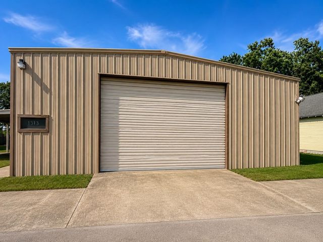220 First, Wharton, TX, 77488