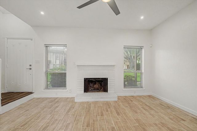 12500 Brookglade