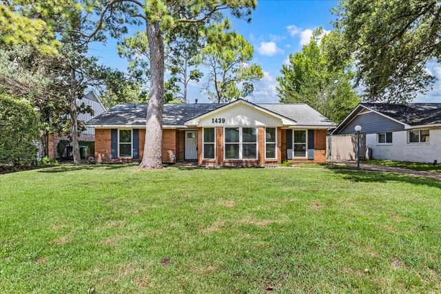 1439 Shadow Bend, Houston, TX, 77043