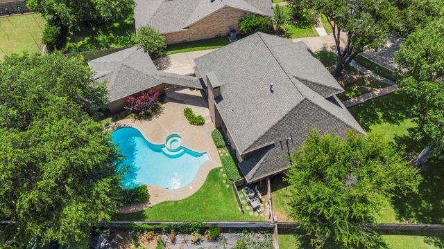 2803 Edgewood