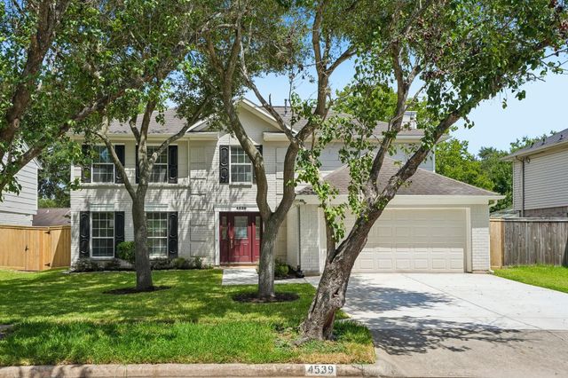  4539 Pioneer Trail St, Sugar Land, TX 77479