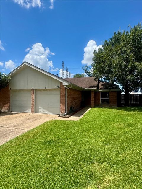 15702 Roxton Ridge, Houston, TX, 77598
