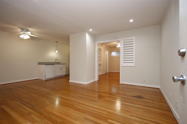 3520 Garrott, Houston, TX, 77006