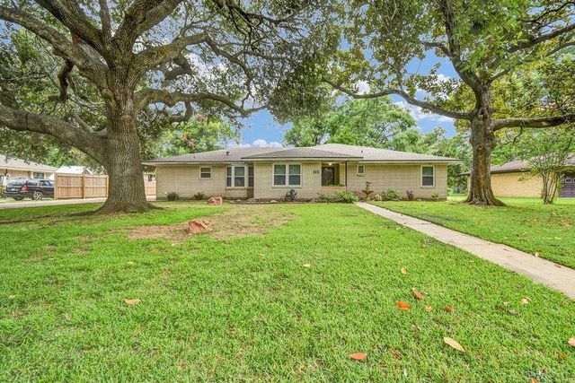 115 Southern Oaks, Lake Jackson, TX, 77566