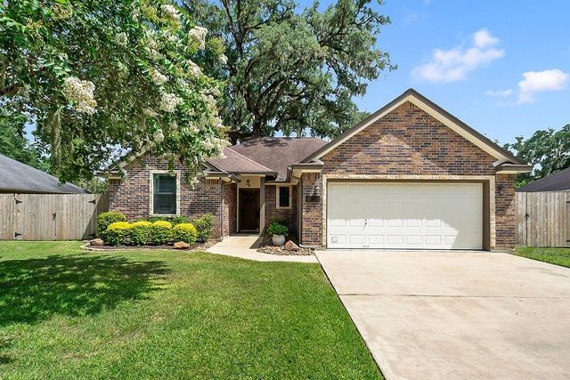 235 Wentworth, West Columbia, TX, 77486