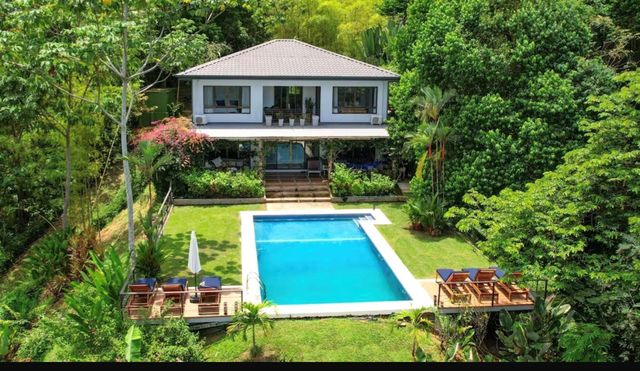 65FG+9PP Pacific Edge Rd, Osa