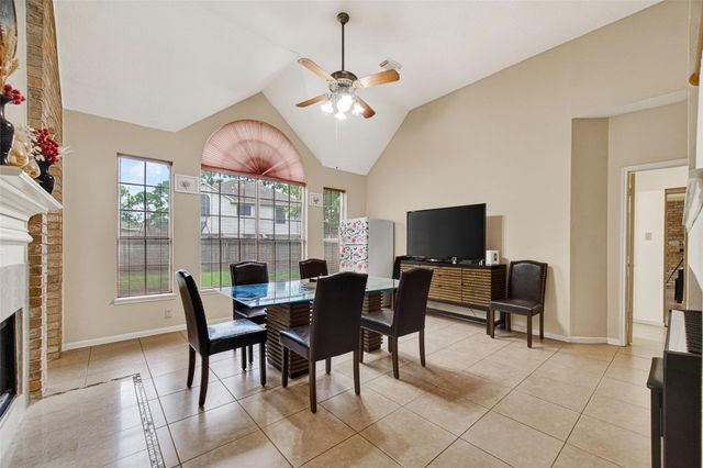 811 Colony Glen, Houston, TX, 77062