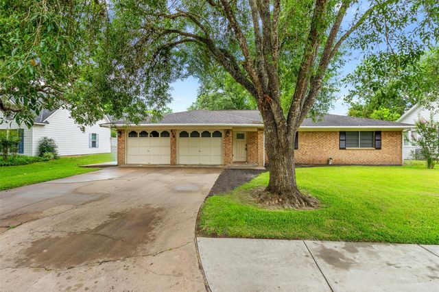 416 Myrtle, Angleton, TX, 77515