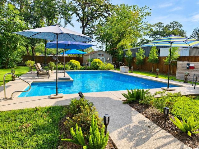 4010 Brookwoods, Houston, TX, 77092