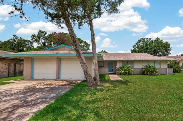1715 Ramada, Houston, TX, 77062