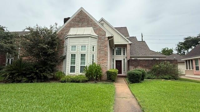 907 Goldfinch, Sugar Land, TX, 77478