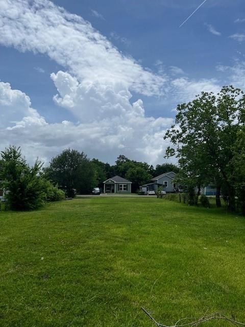 637 12th, Port Arthur, TX, 77640