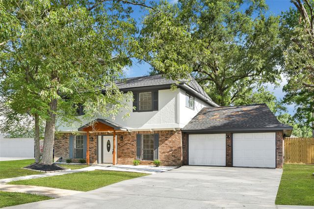  3704 Winter Haven Dr, Baytown, TX 77521