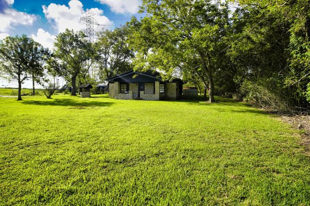 1203 County Road 677, Brazoria, TX, 77422