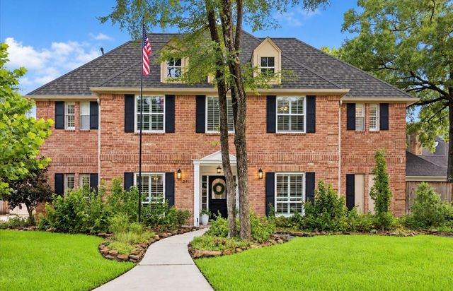  2411 Kings Lodge Dr, Kingwood, TX 77345