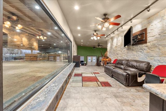 10431 P, La Porte, TX, 77571