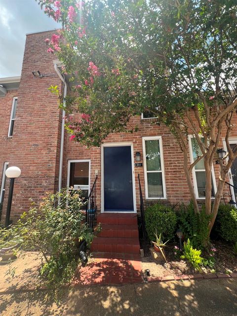 3200 Gessner, Houston, TX, 77063