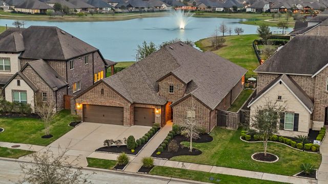  2010 Big Creek Way, Missouri City, TX 77459