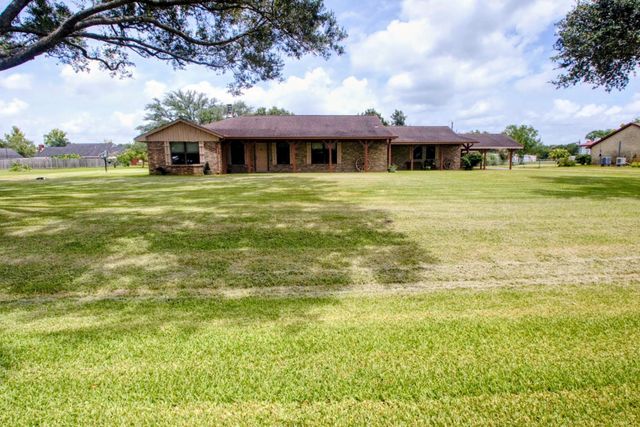 5201 Zephyr, Alvin, TX, 77511