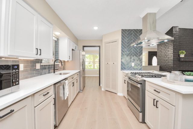 10550 Emnora, Houston, TX, 77043
