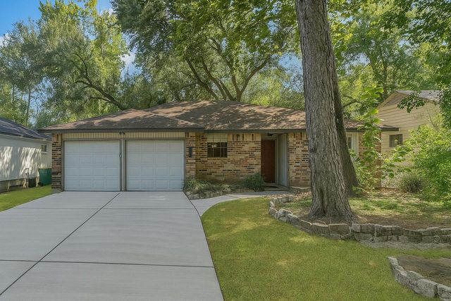 83 Summer Crest, The Woodlands, TX, 77381