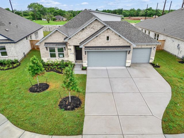 3218 Emerald Hills Drive, Angleton, TX, 77515