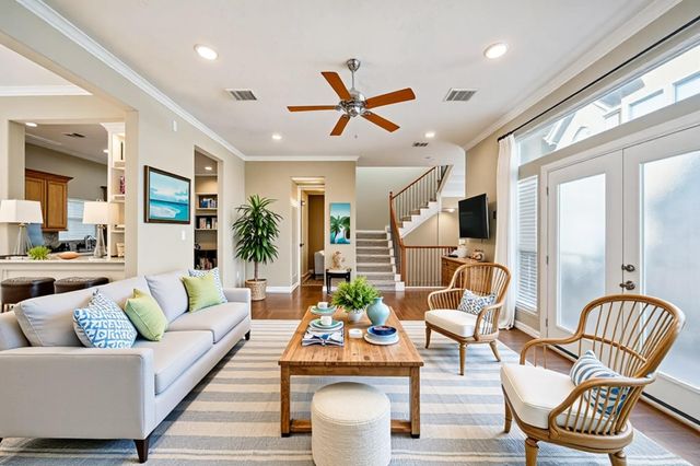  1415 Birdsall St, Houston, TX 77007