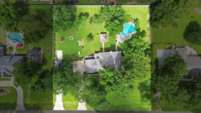  615 Fairbanks Dr, Magnolia, TX 77354