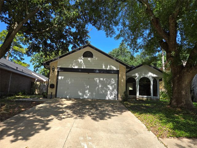  1614 Bradney Dr, Houston, TX 77077
