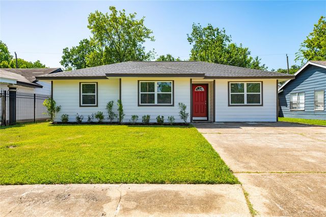 2410 Huntington