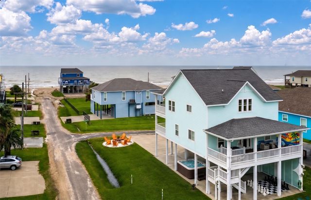 819 Eastview, Crystal Beach, TX, 77650