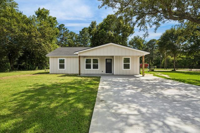  1190 County Road 146, Alvin, TX 77511