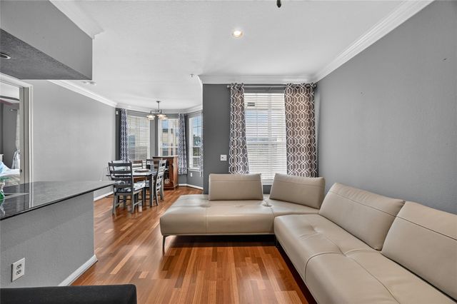 7575 Kirby, Houston, TX, 77030