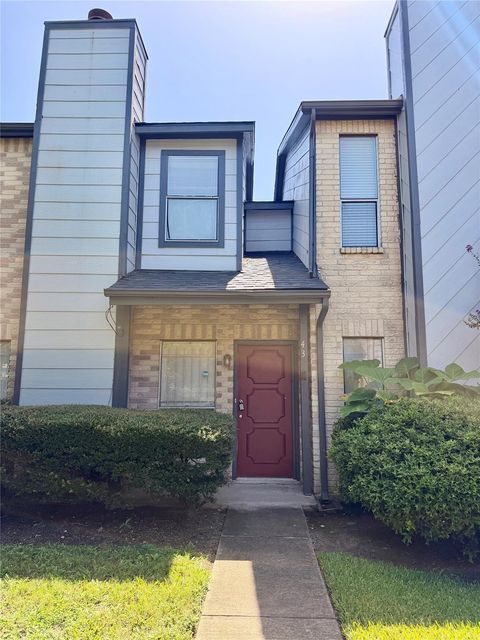 12400 Brookglade