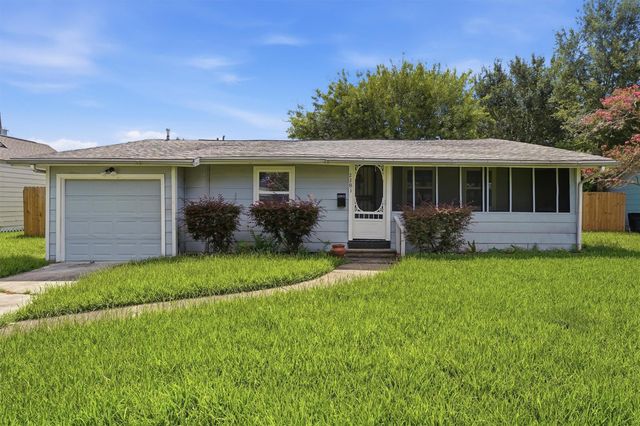  2281 Des Jardines St, Houston, TX 77023