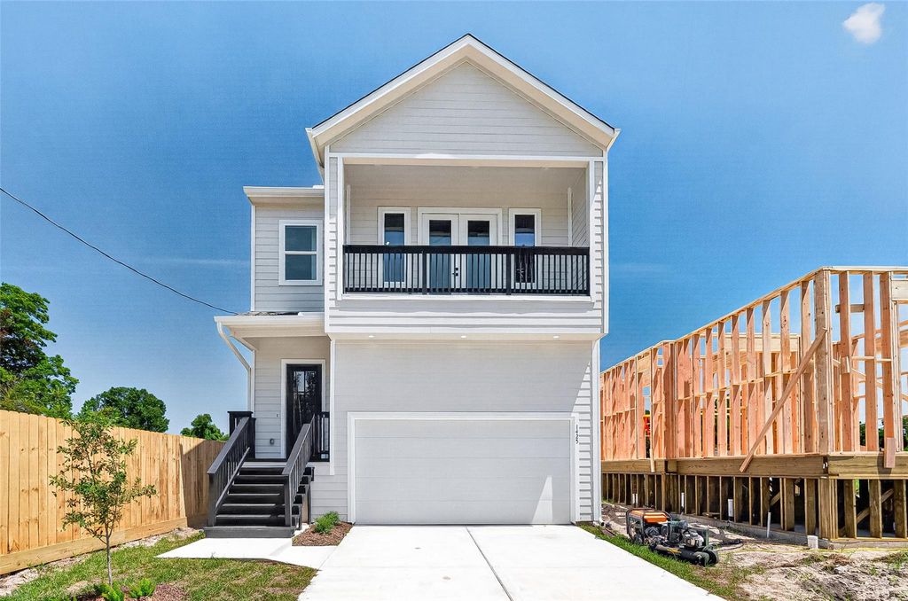 1425 East 31st St, Houston, TX 77022 cover photo. Doors Open Tour advertisement.