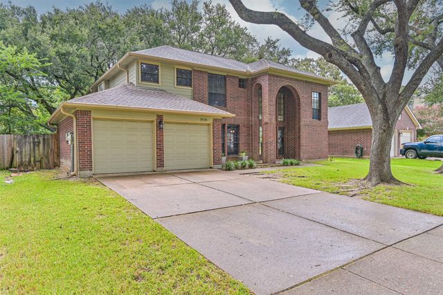  1918 Fir Tree Dr, League City, TX 77573