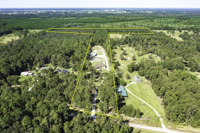 2210 County Road 3011, Dayton, TX 77535