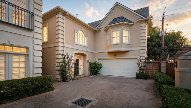  1211 Nantucket Dr C, Houston, TX 77057