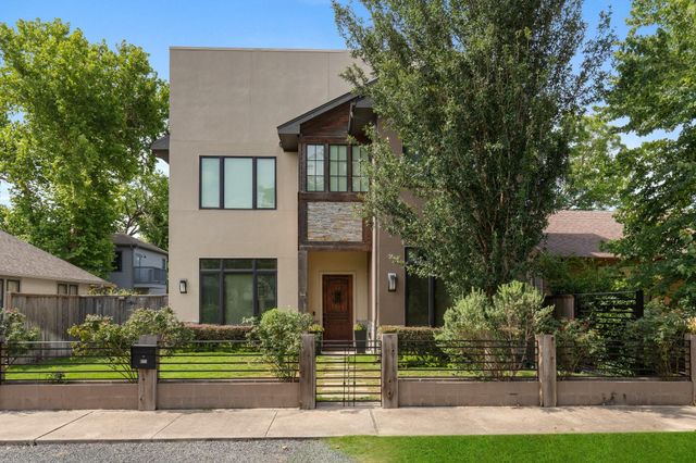  815 E 27th St, Houston, TX 77009