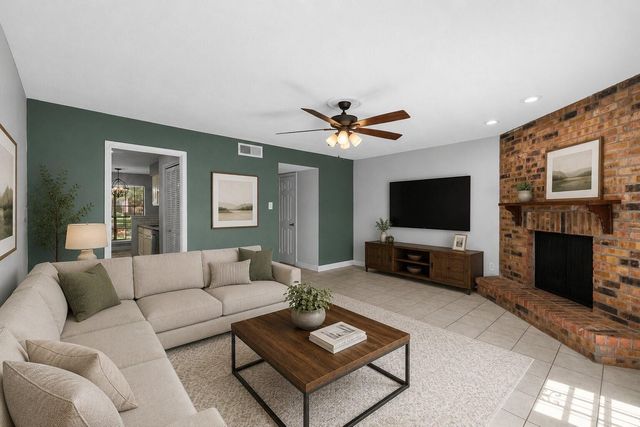 10324 Longmont, Houston, TX, 77042